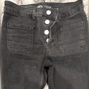 Zara Stylish JeansZara Women's Black High-Waisted Jeans